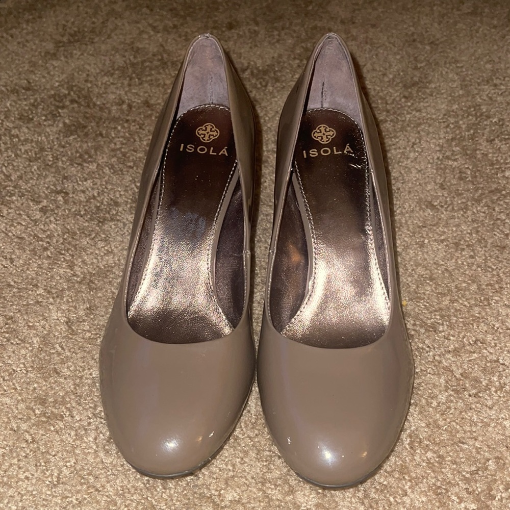 Like new Brown patent leather Isola pumps size 8
